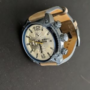 Diesel watch 49mm needs battery